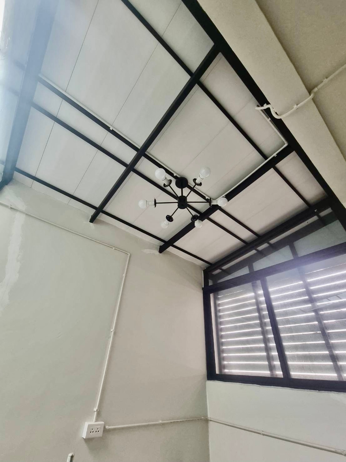 ขายทาวน์โฮมลาดพร้าว101 แฮปปี้แลนด์ : ขายด่วน ทาวน์โฮม 3 ชั้น หลังมุม Baan Klang Muang ลาดพร้าว 101 | ต่อเติมเต็มหลัง พร้อมอยู่ | ทำเลทองเชื่อมหลายเส้นทาง