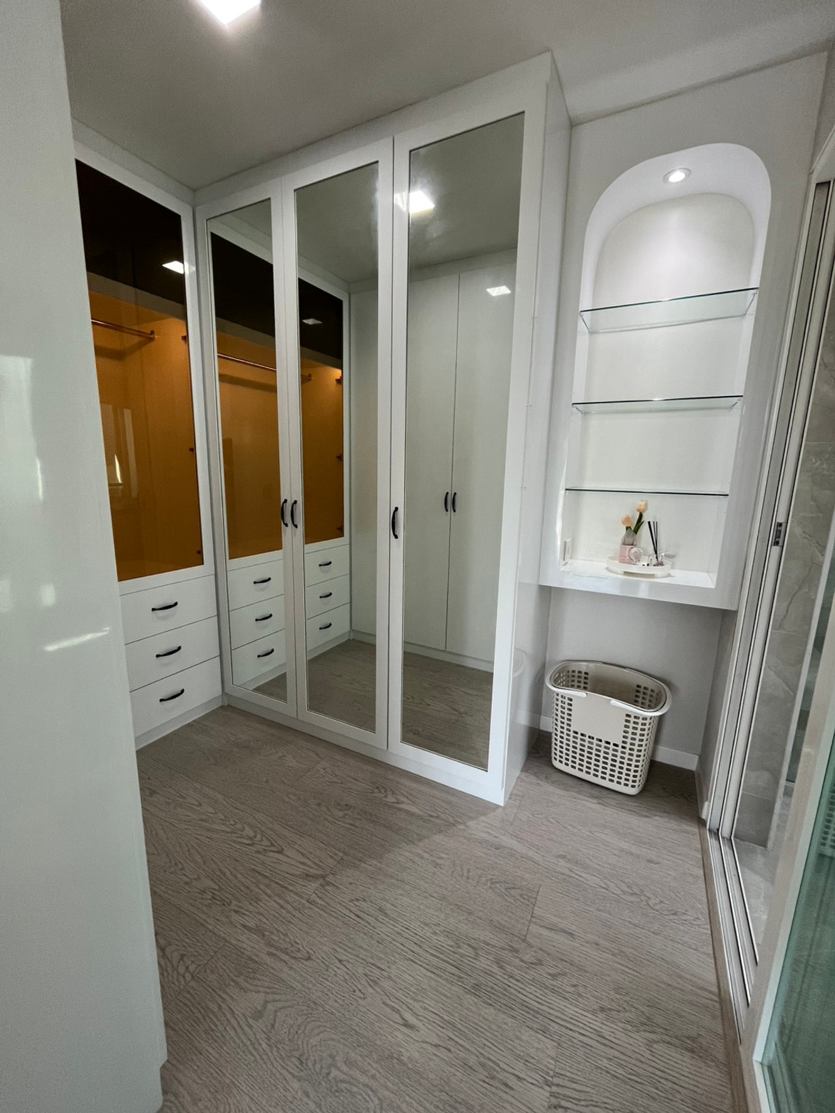 ขายบ้านลาดกระบัง สุวรรณภูมิ : SPECIAL DEAL 🏡 บ้านเดี่ยว Mantana 2 Motorway – New Krungthepkreetha 💰 ราคา 17,500,000 บาท – ราคาดีที่สุดในโครงการ 🏷 บ้านมือ 2 สภาพมือ 1 📐 ขนาดที่ดิน 111.8 ตร.ว. | พื้นที่ใช้สอย 286 ตร.ม. | แบบบ้าน Expandio ขนาดใหญ่ที่สุด