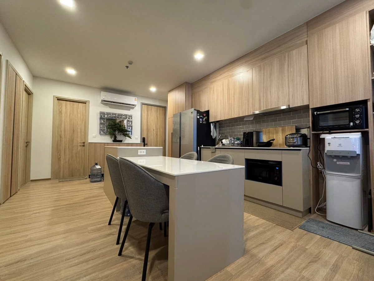 ขายคอนโดราชเทวี พญาไท : เจ้าของอยากขาย! อยู่เองไม่เคยปล่อยเช่าเลยค่ะ ห้องสภาพดีมาก ๆ พร้อมอยู่ ใหม่เอี่ยมมม เป็น 2 นอน 2 น้ำ และมี 1 ห้องเอนกประสงค์ ตึกมีที่ชาร์จ EV และส่วนกลางครบครัน ต้องห้ามพลาดเลยนะคะ สนใจติดต่อนางได้เลย 0876358339 