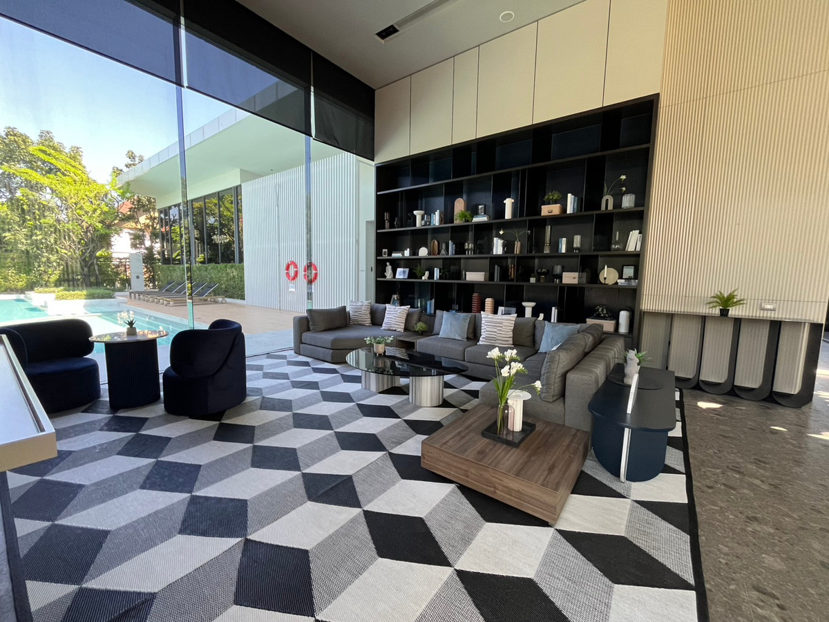 ขายบ้านลาดกระบัง สุวรรณภูมิ : SPECIAL DEAL 🏡 บ้านเดี่ยว Mantana 2 Motorway – New Krungthepkreetha 💰 ราคา 17,500,000 บาท – ราคาดีที่สุดในโครงการ 🏷 บ้านมือ 2 สภาพมือ 1 📐 ขนาดที่ดิน 111.8 ตร.ว. | พื้นที่ใช้สอย 286 ตร.ม. | แบบบ้าน Expandio ขนาดใหญ่ที่สุด