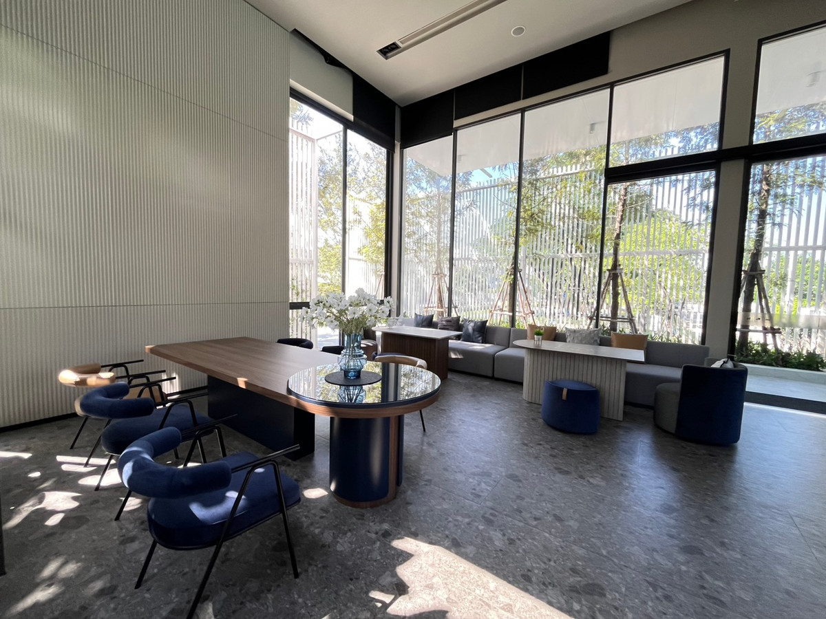 ขายบ้านลาดกระบัง สุวรรณภูมิ : SPECIAL DEAL 🏡 บ้านเดี่ยว Mantana 2 Motorway – New Krungthepkreetha 💰 ราคา 17,500,000 บาท – ราคาดีที่สุดในโครงการ 🏷 บ้านมือ 2 สภาพมือ 1 📐 ขนาดที่ดิน 111.8 ตร.ว. | พื้นที่ใช้สอย 286 ตร.ม. | แบบบ้าน Expandio ขนาดใหญ่ที่สุด