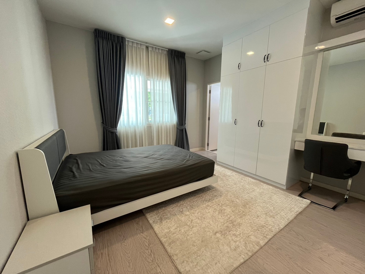 ขายบ้านลาดกระบัง สุวรรณภูมิ : SPECIAL DEAL 🏡 บ้านเดี่ยว Mantana 2 Motorway – New Krungthepkreetha 💰 ราคา 17,500,000 บาท – ราคาดีที่สุดในโครงการ 🏷 บ้านมือ 2 สภาพมือ 1 📐 ขนาดที่ดิน 111.8 ตร.ว. | พื้นที่ใช้สอย 286 ตร.ม. | แบบบ้าน Expandio ขนาดใหญ่ที่สุด