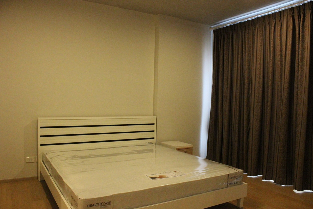 For RentCondoWongwianyai, Charoennakor : For Rent Condo Hive Sathorn fully furnished (S15-39152) 