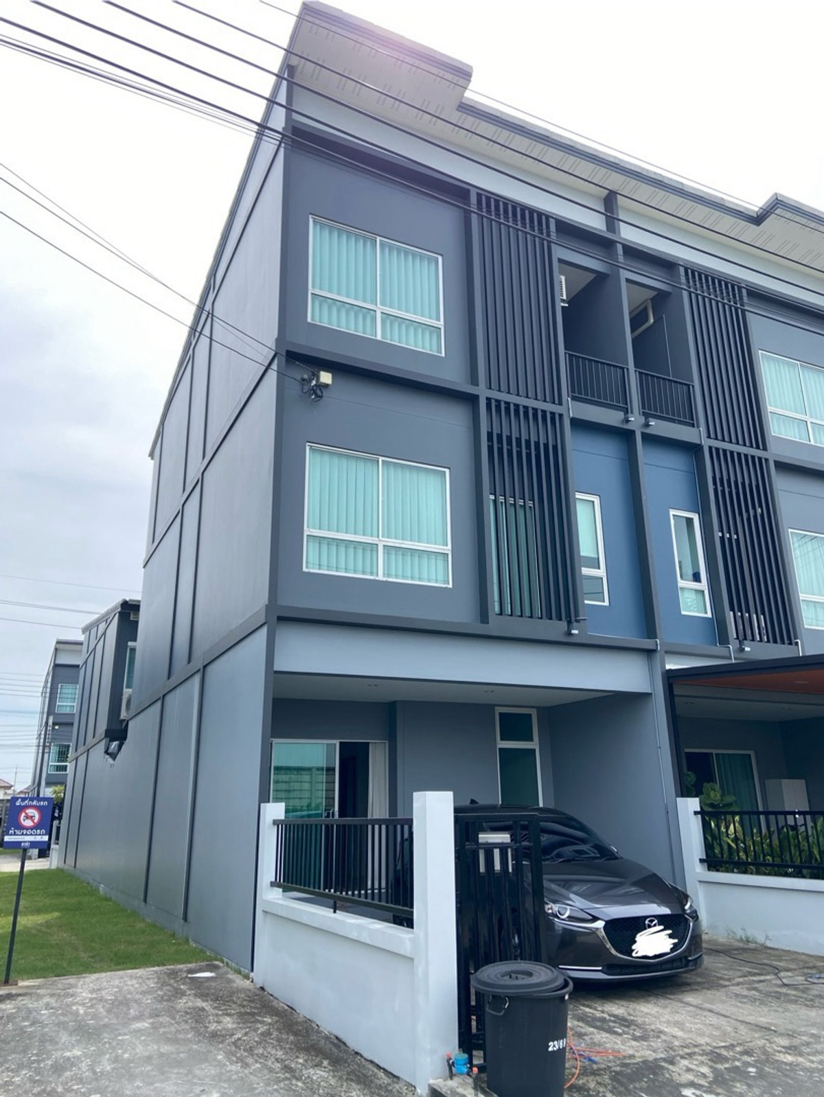For RentTownhomeLadkrabang, Suwannaphum Airport : ✨✨Townhome 4 bedrooms, 4 bathrooms, corner plot, ready for rent!!✨✨