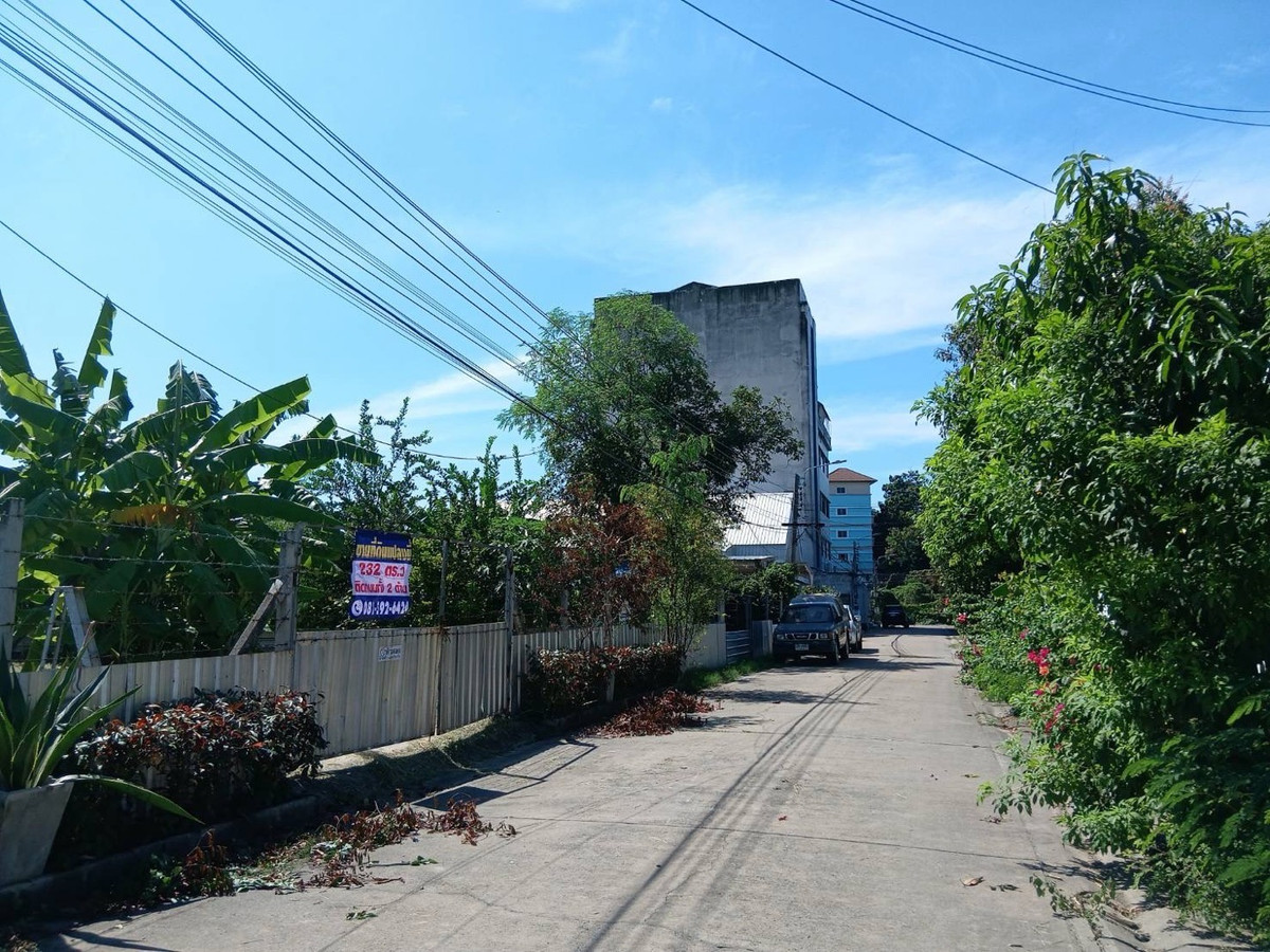 For SaleLandChaengwatana, Muangthong : Land for sale in the middle of the city, very good location, orange layout.