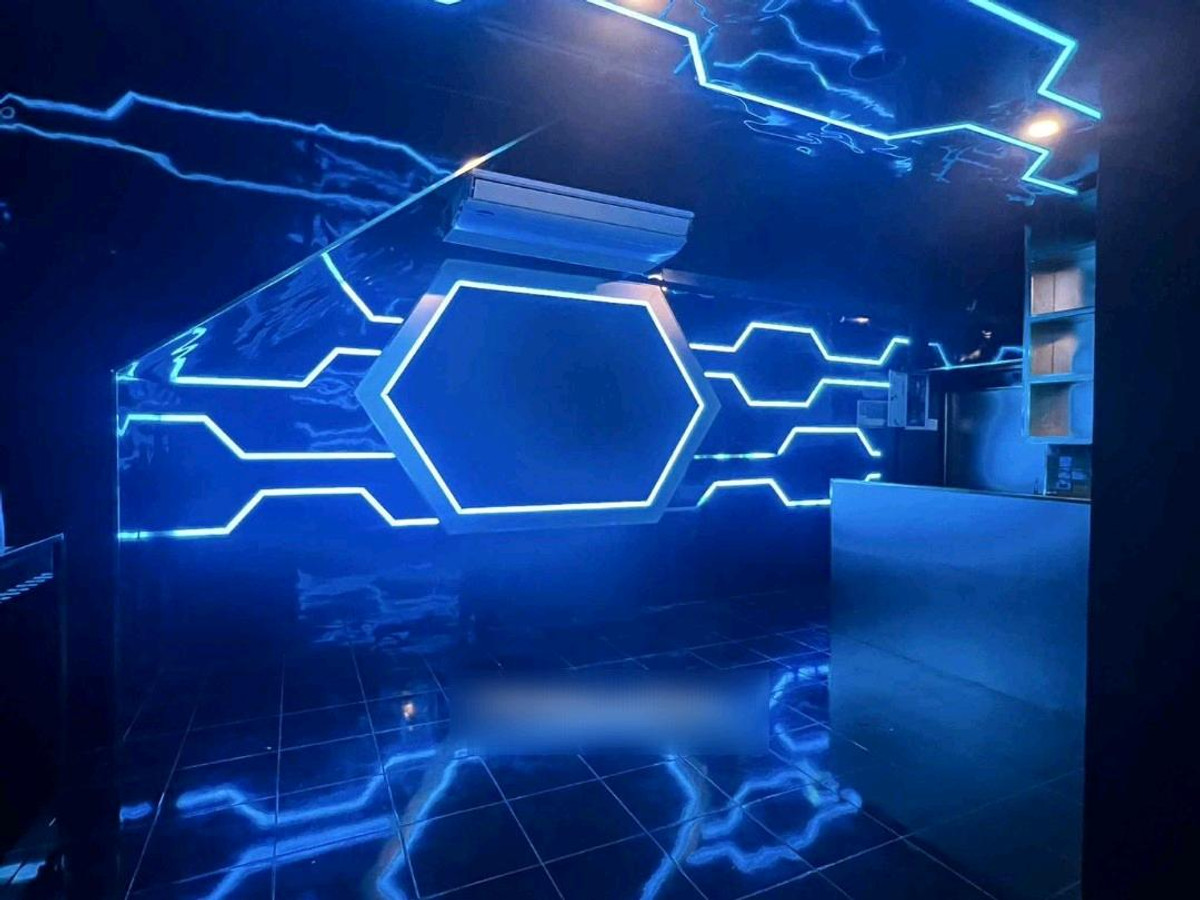 เซ้งอาคารพาณิชย์สีลม ศาลาแดง บางรัก : ประกาศเซ้งกิจการ KTV – ตึกแถว 2 คูหา 3 ชั้น ทำเลซอยธนิยะ สีลม