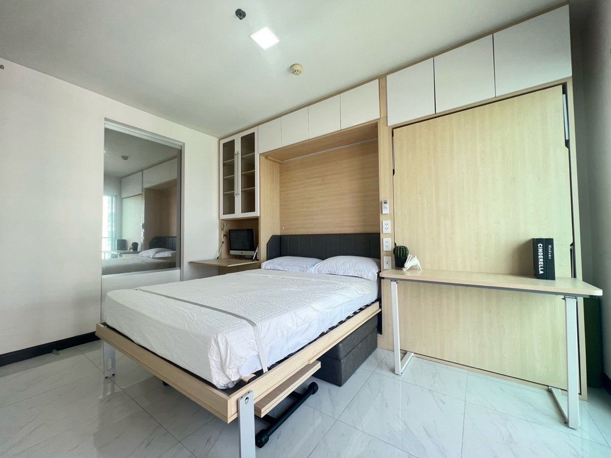 For RentCondoPattanakan, Srinakarin : 🌱 For rent The Parkland Srinakarin (The Parkland Srinakarin)  🛏️ 2 bedrooms 🛁 2 bathrooms 🛋️ 1 living room, size 66 sq m., 14th floor, Building A ⛲️ Pool view ✨ Price 18,000 baht ✨