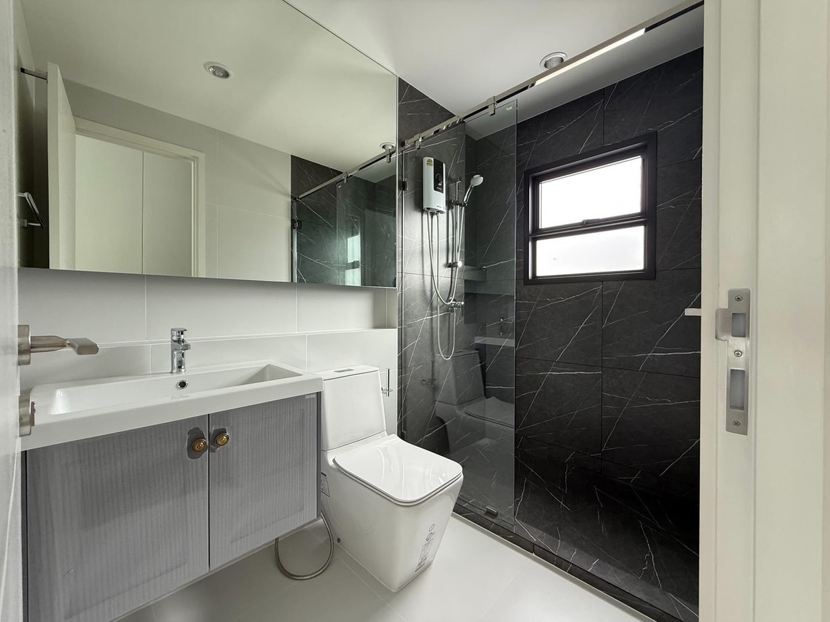 บ้านบางนา แบริ่ง ลาซาล : Luxury Living! เศรษฐสิริ บางนา กม.10 (แสนสิริ) | บ้านหลังใหม่ AUSTEN 310 ตร.ม. 4 นอน 5 น้ำ + ห้องแม่บ้าน | ทำเลดีที่สุด! ตรงข้ามคลับเฮ้าส์