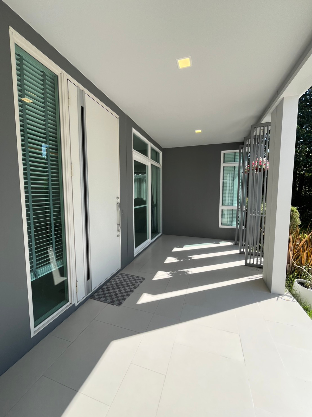 ขายบ้านลาดกระบัง สุวรรณภูมิ : SPECIAL DEAL 🏡 บ้านเดี่ยว Mantana 2 Motorway – New Krungthepkreetha 💰 ราคา 17,500,000 บาท – ราคาดีที่สุดในโครงการ 🏷 บ้านมือ 2 สภาพมือ 1 📐 ขนาดที่ดิน 111.8 ตร.ว. | พื้นที่ใช้สอย 286 ตร.ม. | แบบบ้าน Expandio ขนาดใหญ่ที่สุด