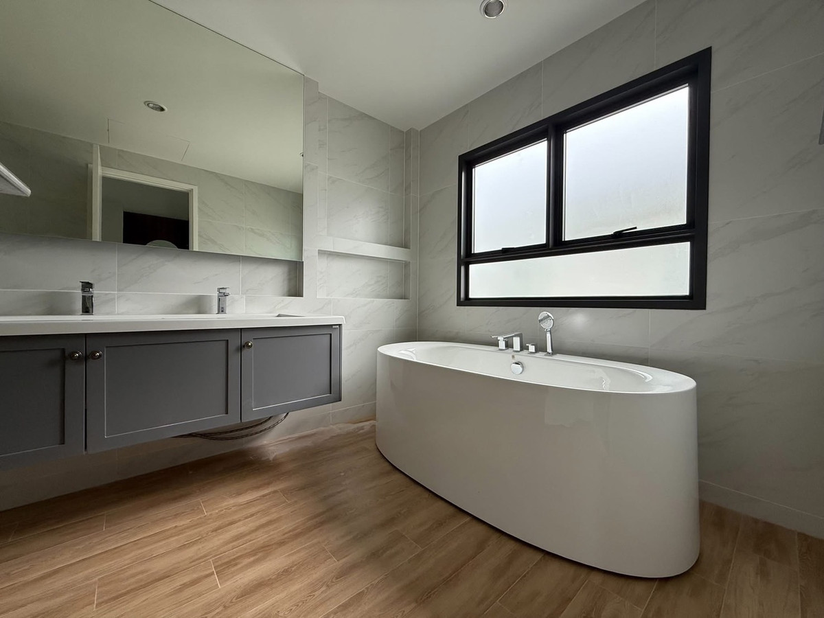 บ้านบางนา แบริ่ง ลาซาล : Luxury Living! เศรษฐสิริ บางนา กม.10 (แสนสิริ) | บ้านหลังใหม่ AUSTEN 310 ตร.ม. 4 นอน 5 น้ำ + ห้องแม่บ้าน | ทำเลดีที่สุด! ตรงข้ามคลับเฮ้าส์