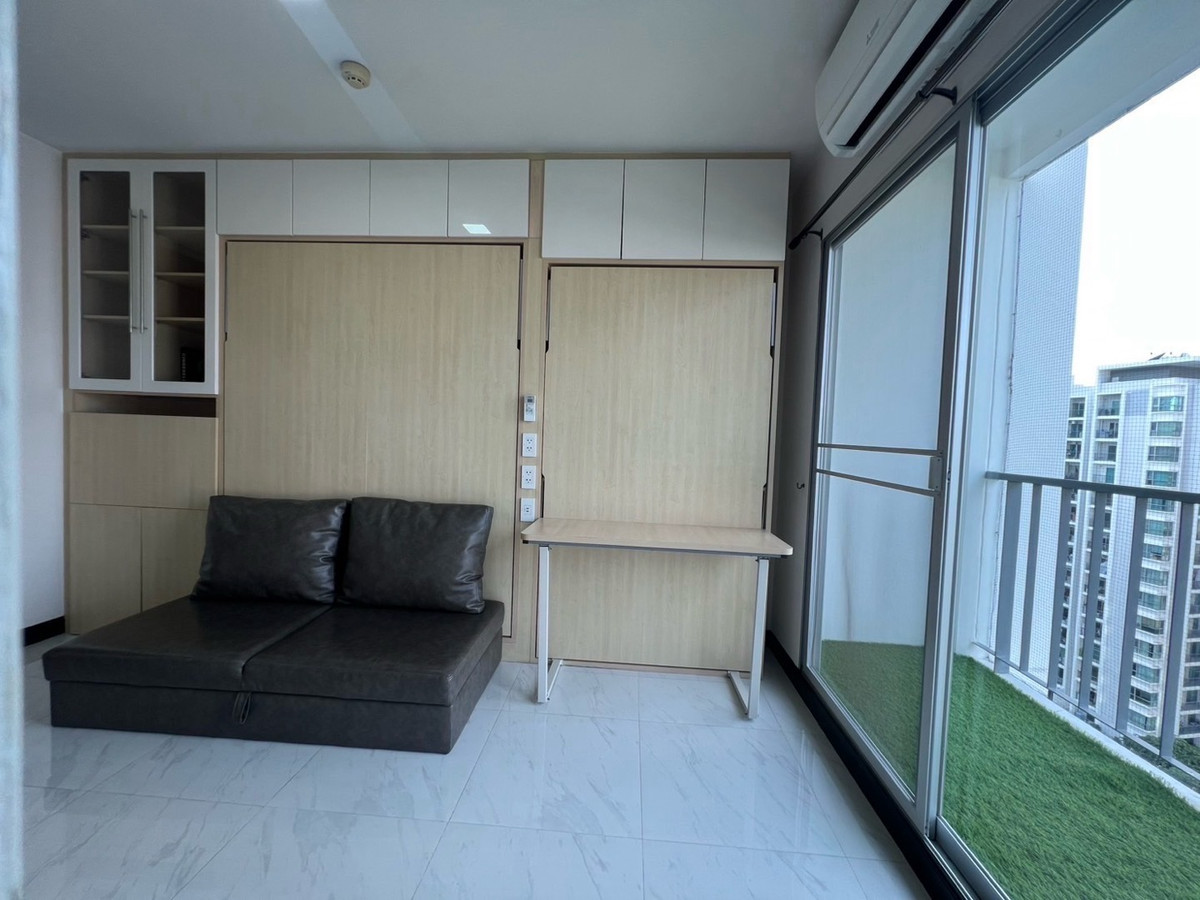 For RentCondoPattanakan, Srinakarin : 🌱 For rent The Parkland Srinakarin (The Parkland Srinakarin)  🛏️ 2 bedrooms 🛁 2 bathrooms 🛋️ 1 living room, size 66 sq m., 14th floor, Building A ⛲️ Pool view ✨ Price 18,000 baht ✨