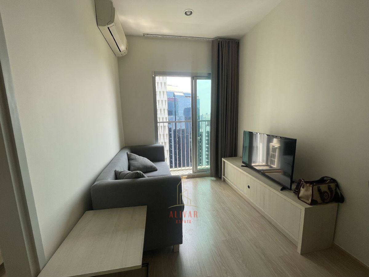 ให้เช่าคอนโดรัชดา ห้วยขวาง : RC118025 Condo for rent at NOBLE REVOLVE RATCHADA ใกล้ MRT ศูนย์วัฒนธรรม