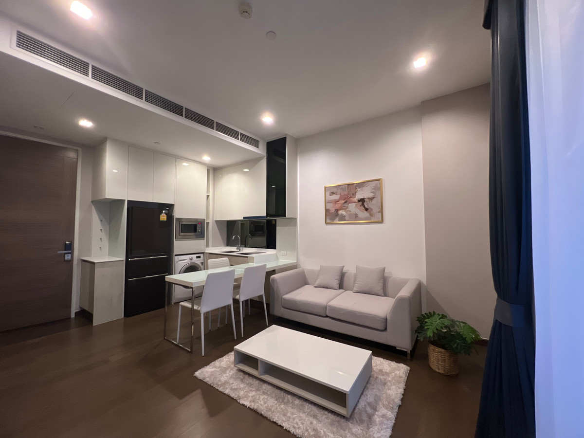 ให้เช่าคอนโดพระราม 9 เพชรบุรีตัดใหม่ RCA : เช่า!!! คอนโดติดรถไฟฟ้า MRT ย่านอโศก  Q Asoke (คอนโดคิว อโศก) 1 ห้องนอน 1 ห้องน้ำ ขนาด 45 ตรม. ตกแต่งสวย เฟอร์ครบ พร้อมอยู่ ทำเลดี ใจกลางเมือง  