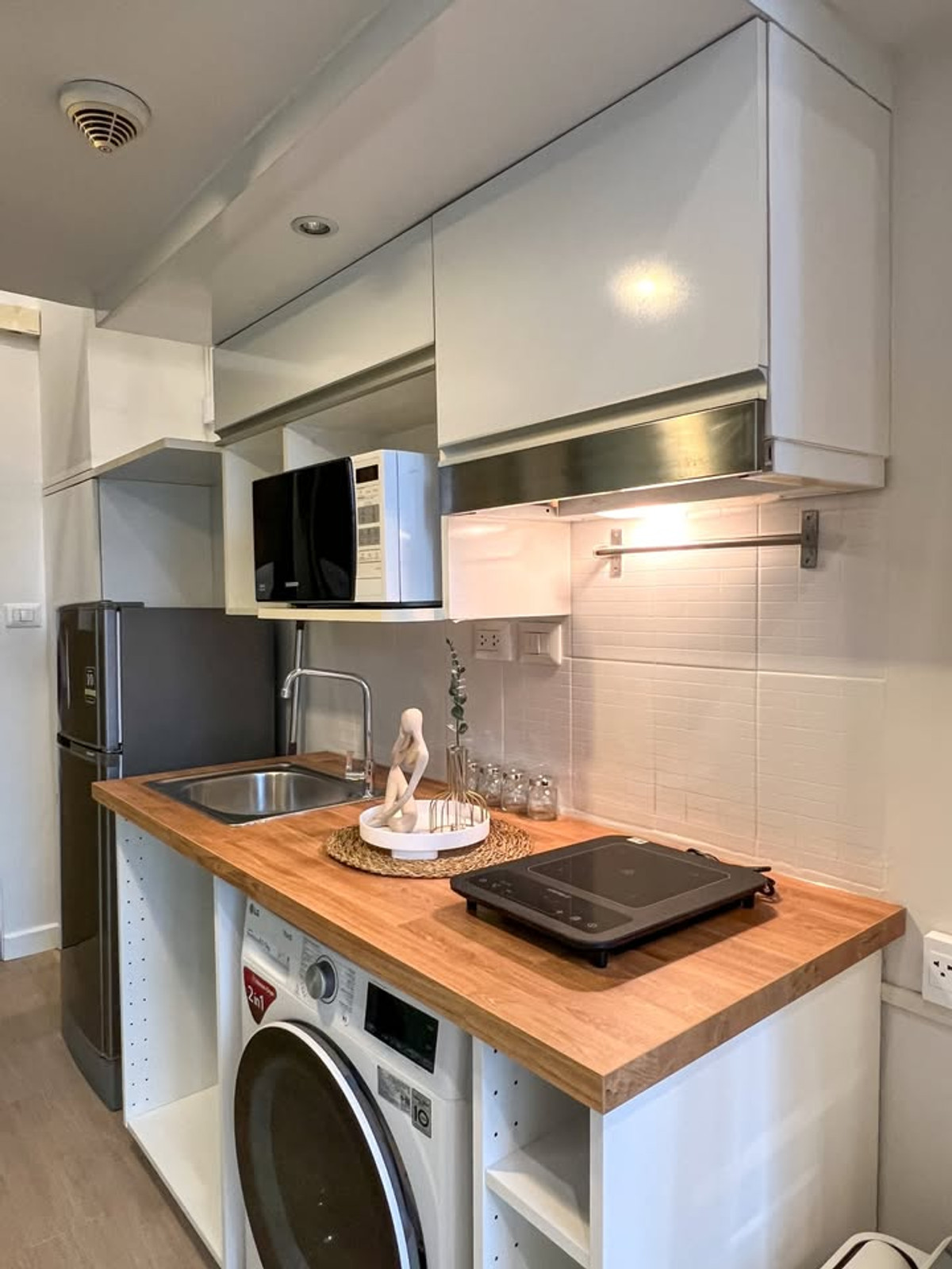 ให้เช่าคอนโดสุขุมวิท อโศก ทองหล่อ :  Pet Friendly 🐶🐱  Ideo Morph 38 (Sukhumvit 38)  – Duplex  Fully Furnished & Ready to move in 