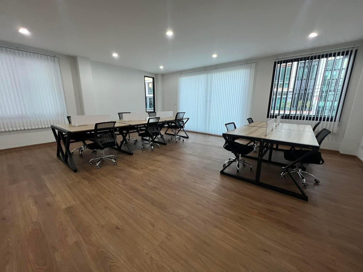 For RentHome OfficeSamut Prakan,Samrong : For rent Home office at Kingkeaw 19  near suvarnabhumi airport