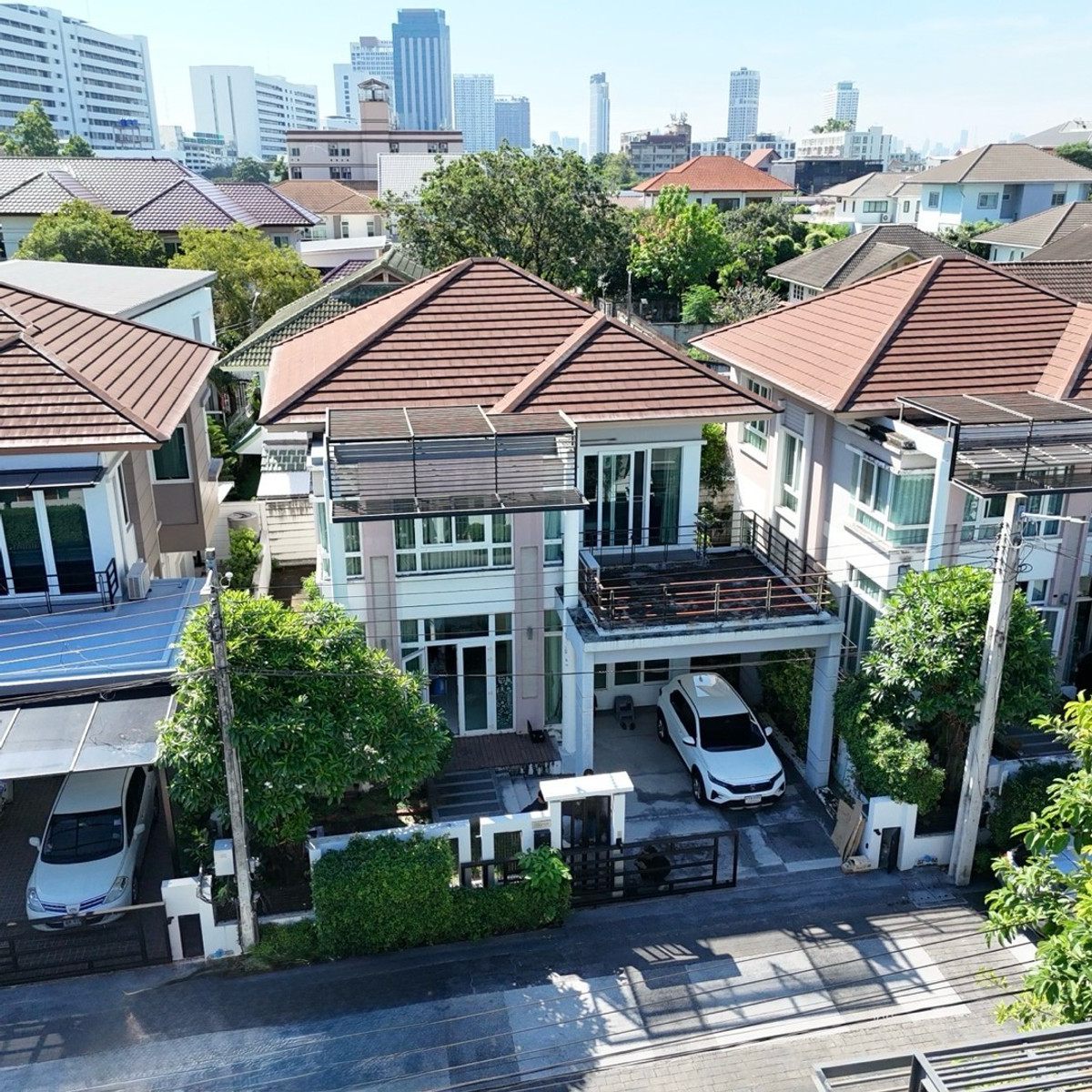 ขายบ้านลาดพร้าว เซ็นทรัลลาดพร้าว : ขายบ้านเดี่ยว The Gallery House ลาดพร้าว ซอย 1 สุดยอดทำเลลาดพร้าวตอนต้น