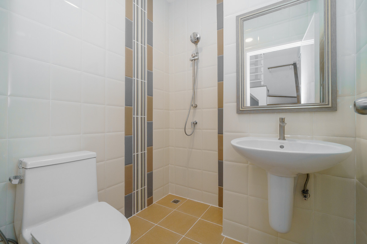 For SaleTownhomePattanakan, Srinakarin : P-2870 for sale!! Newly renovated house, Golden Town 2 On Nut-Phatthanakan, convenient travel.