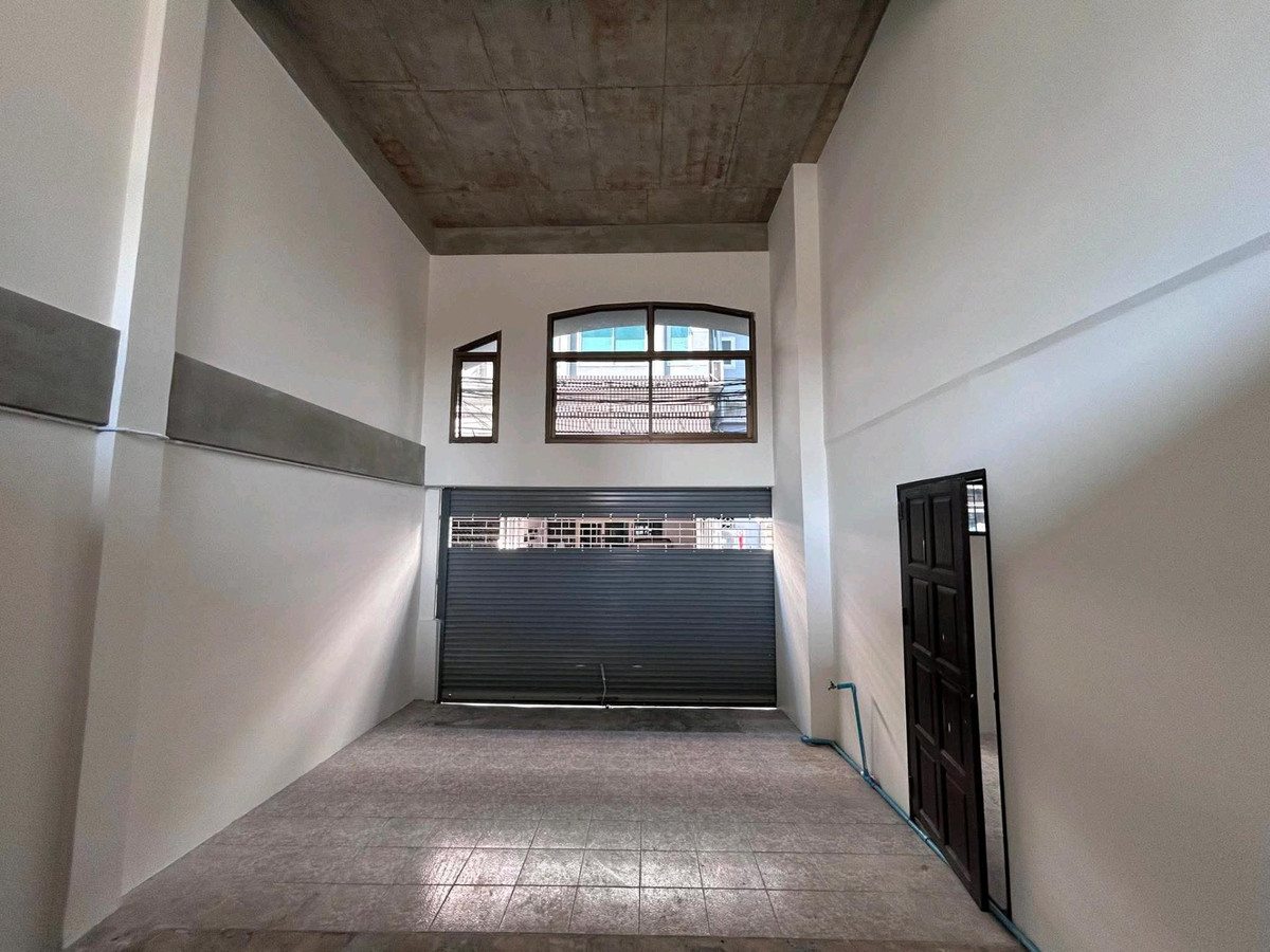 For RentShop HouseSukhumvit, Asoke, Thonglor : Shophouse for Sale / Rent in Sukhumvit Soi Promsri
Prime Commercial Property near BTS Phrom Phong