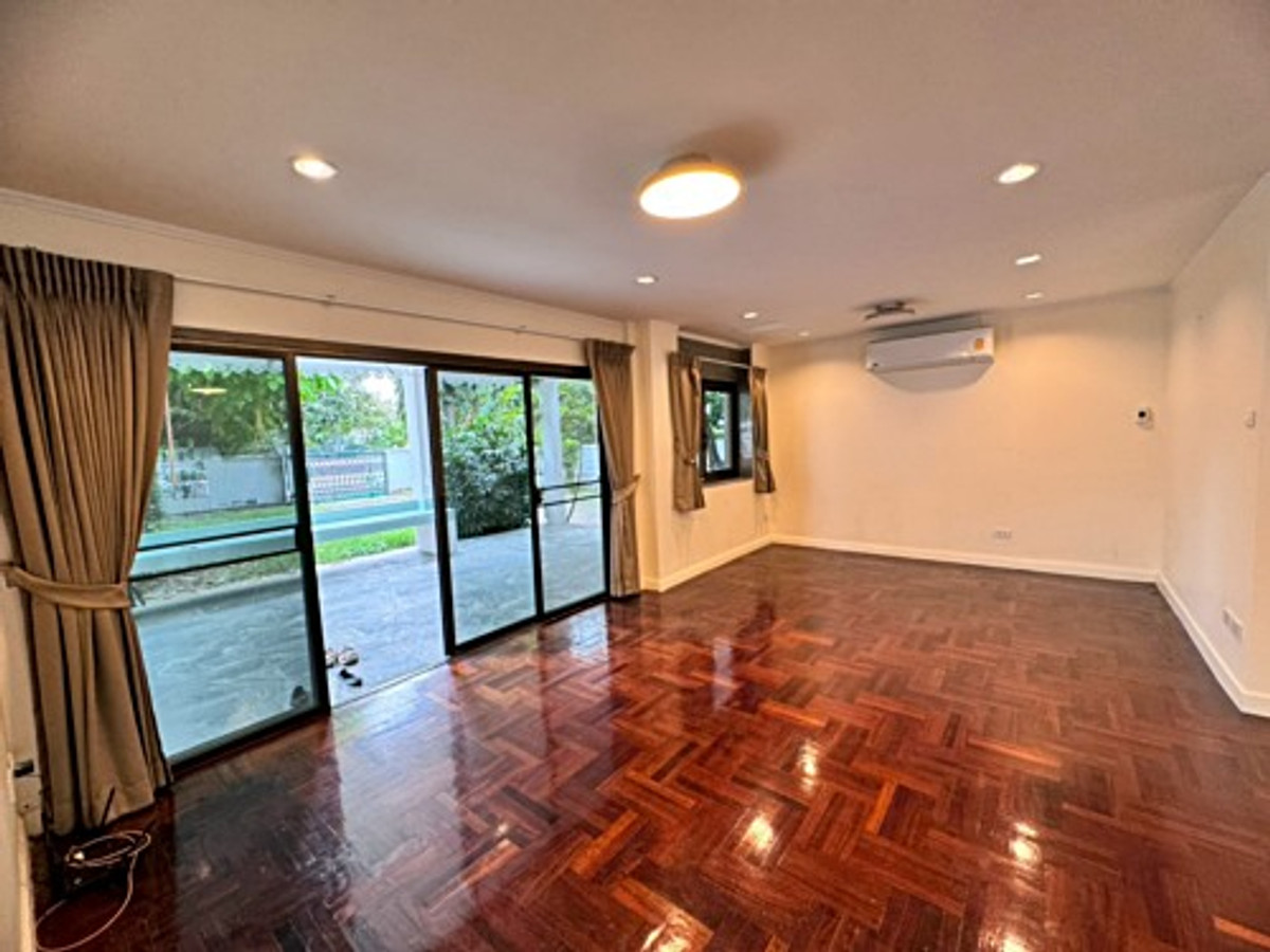 For RentHousePattanakan, Srinakarin : Single house for rent Panya Village, Soi Phatthanakan 30, near APL Ramkhamhaeng (N.1927)