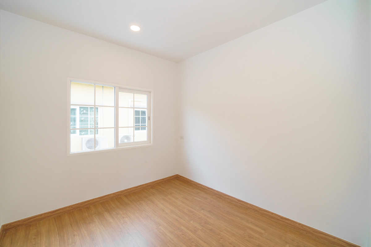 For SaleTownhomePattanakan, Srinakarin : P-2871 for sale!! Newly renovated house, ready to move in, near the expressway, Golden Town 2 On Nut-Phatthanakan.