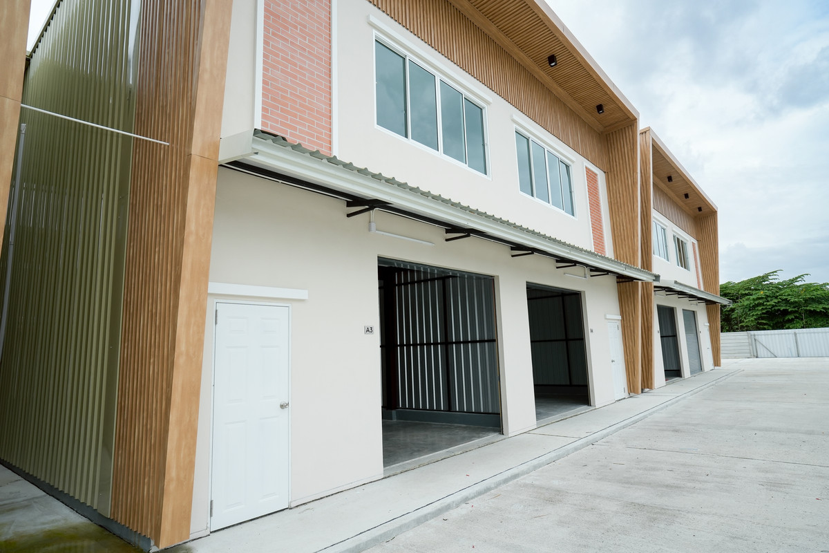 For RentWarehousePattanakan, Srinakarin : Warehouse with office Near Sri Nut BTS Station, Sukhumvit 77, On Nut 51 ( SPSEVE1188 )