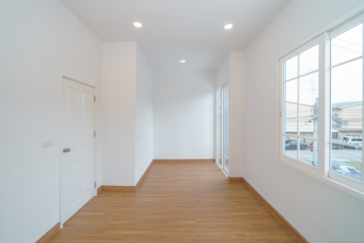 For SaleTownhomePattanakan, Srinakarin : P-2871 for sale!! Newly renovated house, ready to move in, near the expressway, Golden Town 2 On Nut-Phatthanakan.