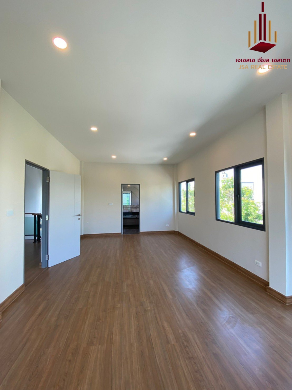 ขายบ้านลาดกระบัง สุวรรณภูมิ : ✨ For Sale:   The City Sukhumvit-Onnut✨  💰 Only 14,900,000 THB