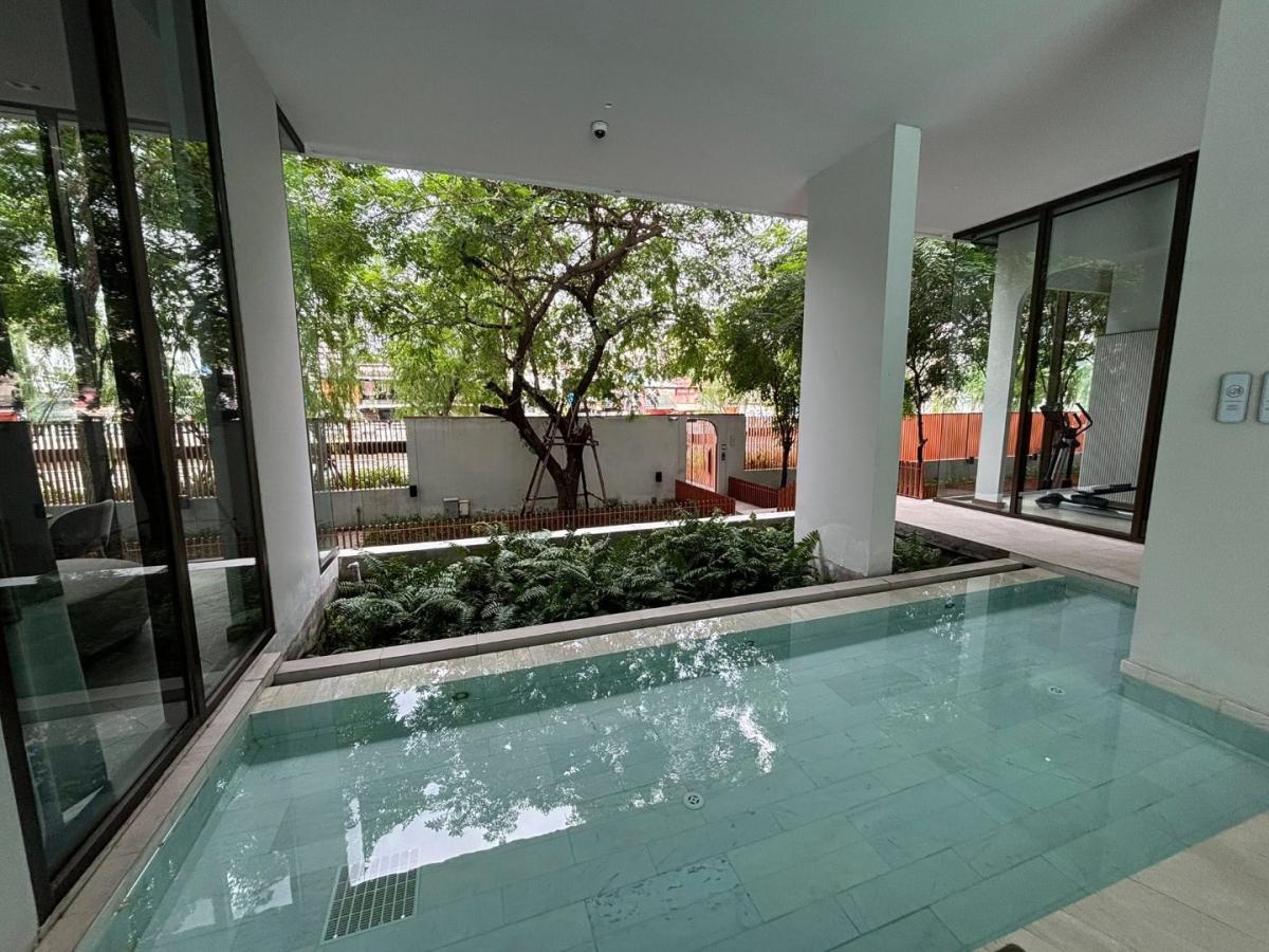 For RentCondoSukhumvit, Asoke, Thonglor : 🔥Urgent for rent🔥Chapter Thonglor 25, brand new, 2 bedrooms, 2 bathrooms, fully furnished and equipped, ready to move in❗