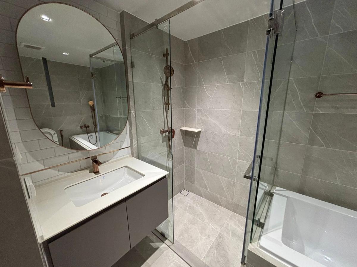 For RentCondoSukhumvit, Asoke, Thonglor : 🔥Urgent for rent🔥Chapter Thonglor 25, brand new, 2 bedrooms, 2 bathrooms, fully furnished and equipped, ready to move in❗