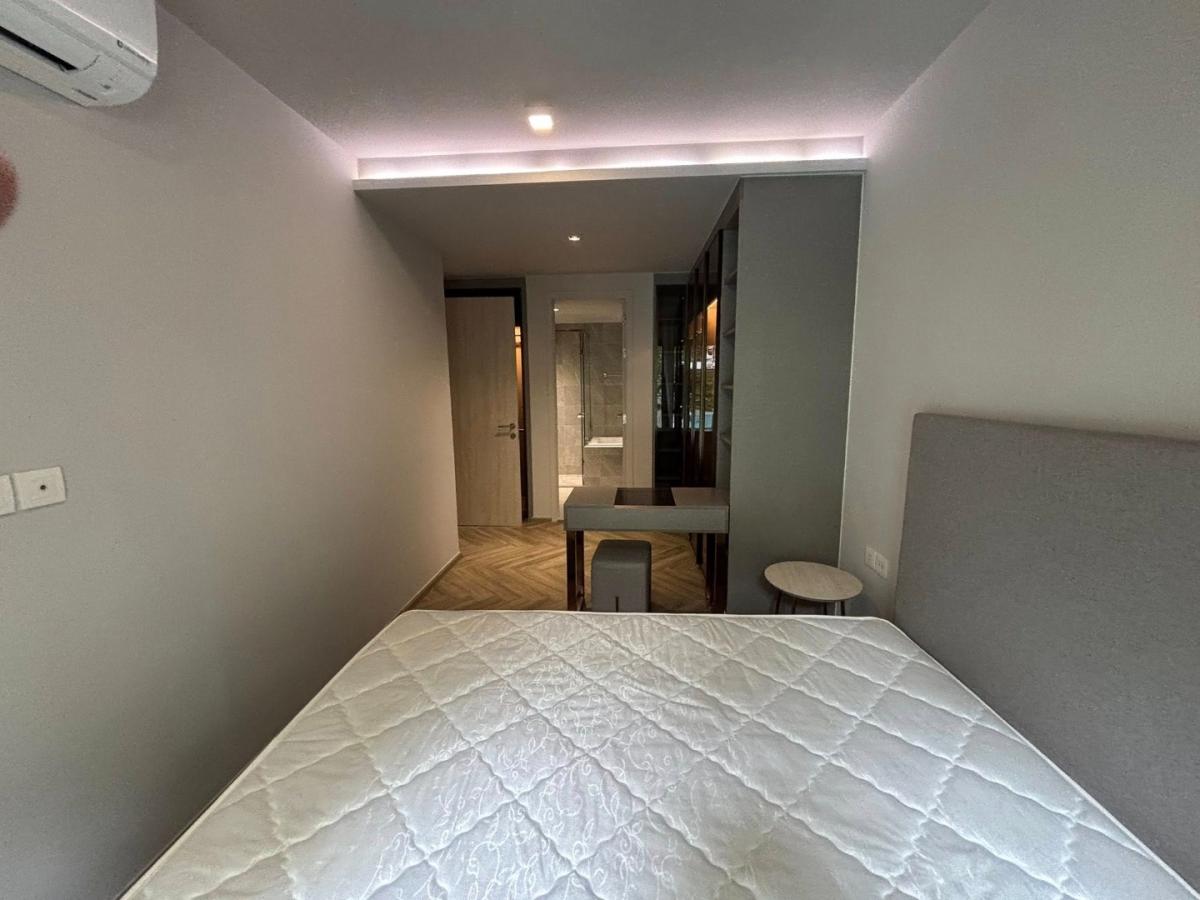For RentCondoSukhumvit, Asoke, Thonglor : 🔥Urgent for rent🔥Chapter Thonglor 25, brand new, 2 bedrooms, 2 bathrooms, fully furnished and equipped, ready to move in❗
