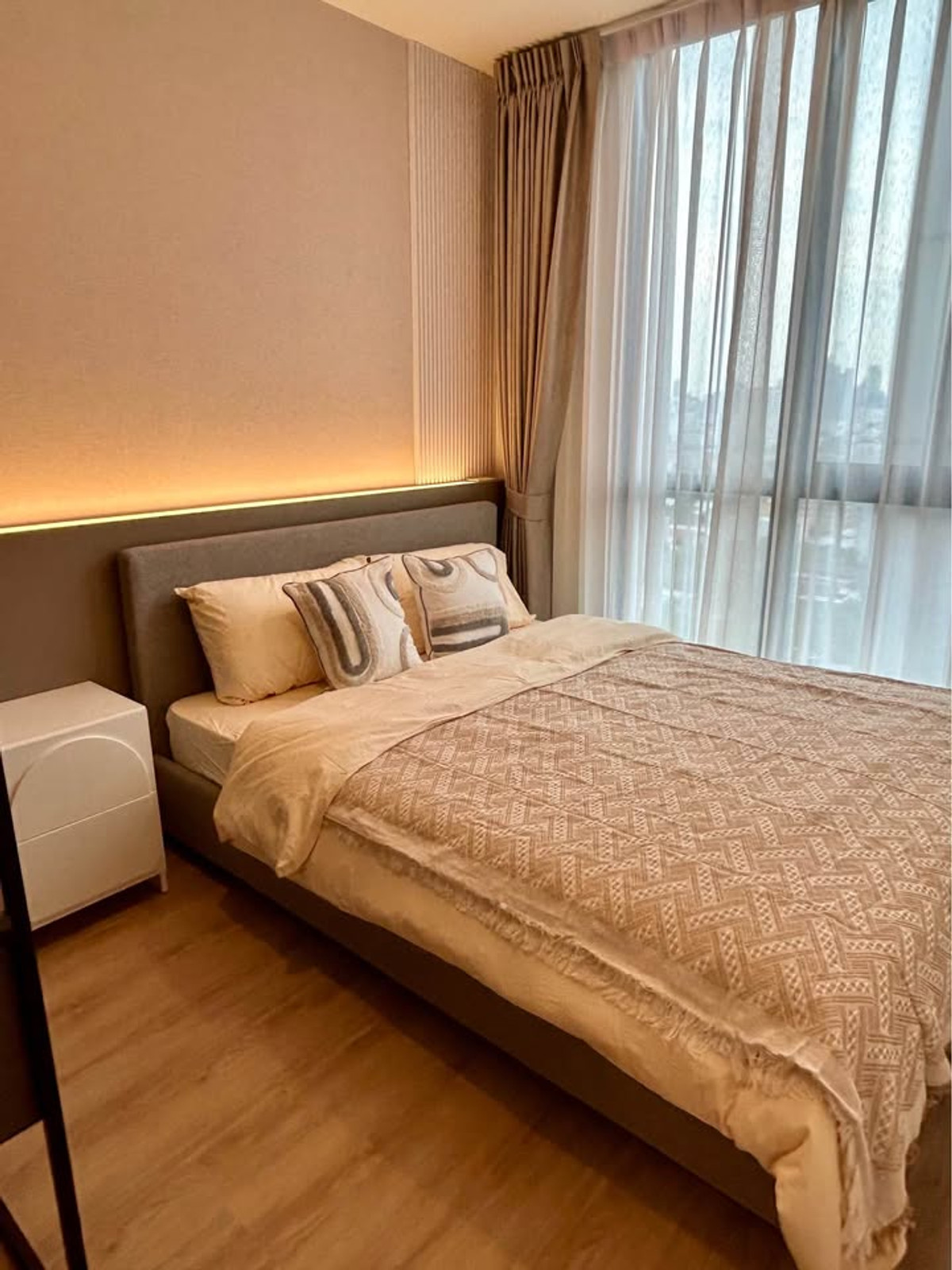 For RentCondoRama9, Petchburi, RCA : Condo for rent in Nue District Rama 9, 37,000 baht [JZr251128]