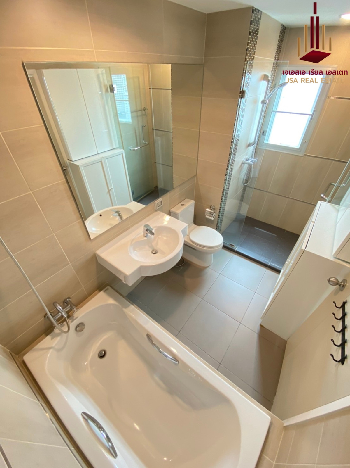 ขายคอนโดสาทร นราธิวาส : ✨ For Sale: Centric Sathorn - St.Louis Condo ✨  💰 Only 16,000,000 THB