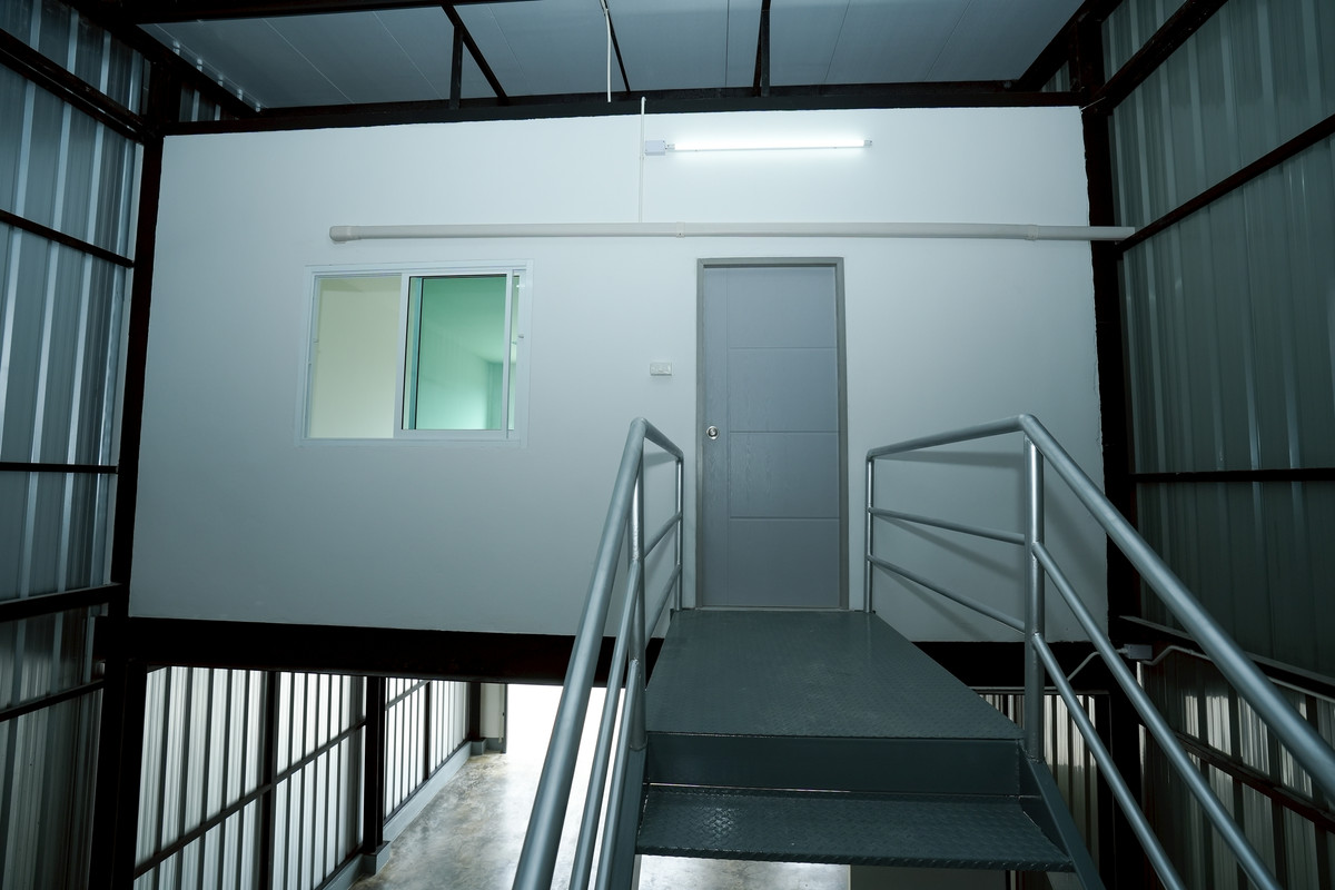 For RentWarehousePattanakan, Srinakarin : Warehouse with office Near Sri Nut BTS Station, Sukhumvit 77, On Nut 51 ( SPSEVE1188 )