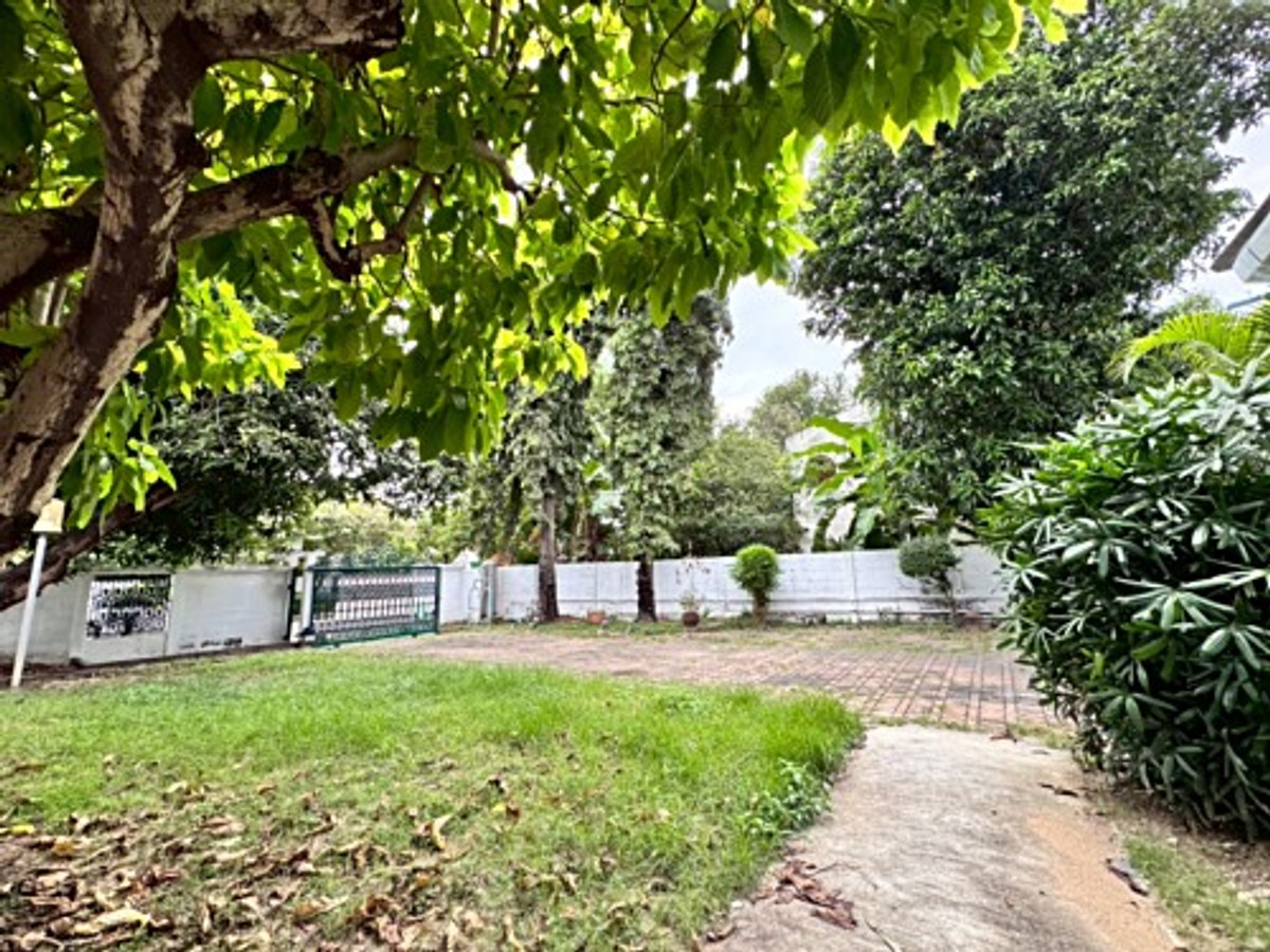 For RentHousePattanakan, Srinakarin : Single house for rent Panya Village, Soi Phatthanakan 30, near APL Ramkhamhaeng (N.1927)