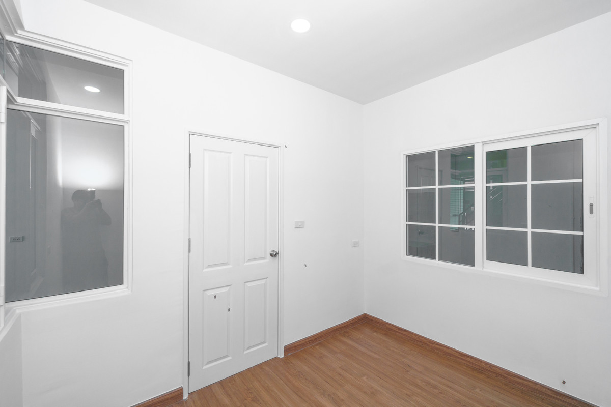 For SaleTownhomePattanakan, Srinakarin : P-2871 for sale!! Newly renovated house, ready to move in, near the expressway, Golden Town 2 On Nut-Phatthanakan.