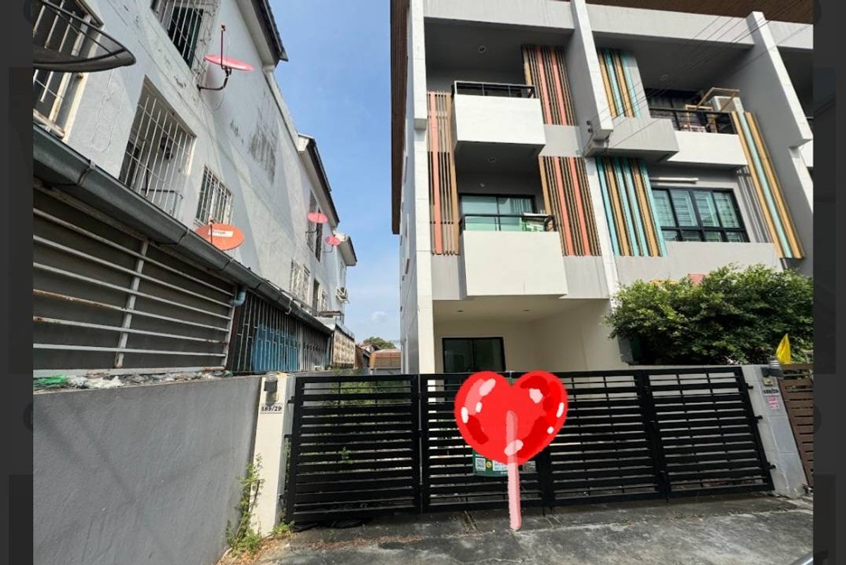 TownhomeKaset Nawamin,Ladplakao : House ready to move in, The Symphony Nawamin 163, corner house, good price, complete functions.