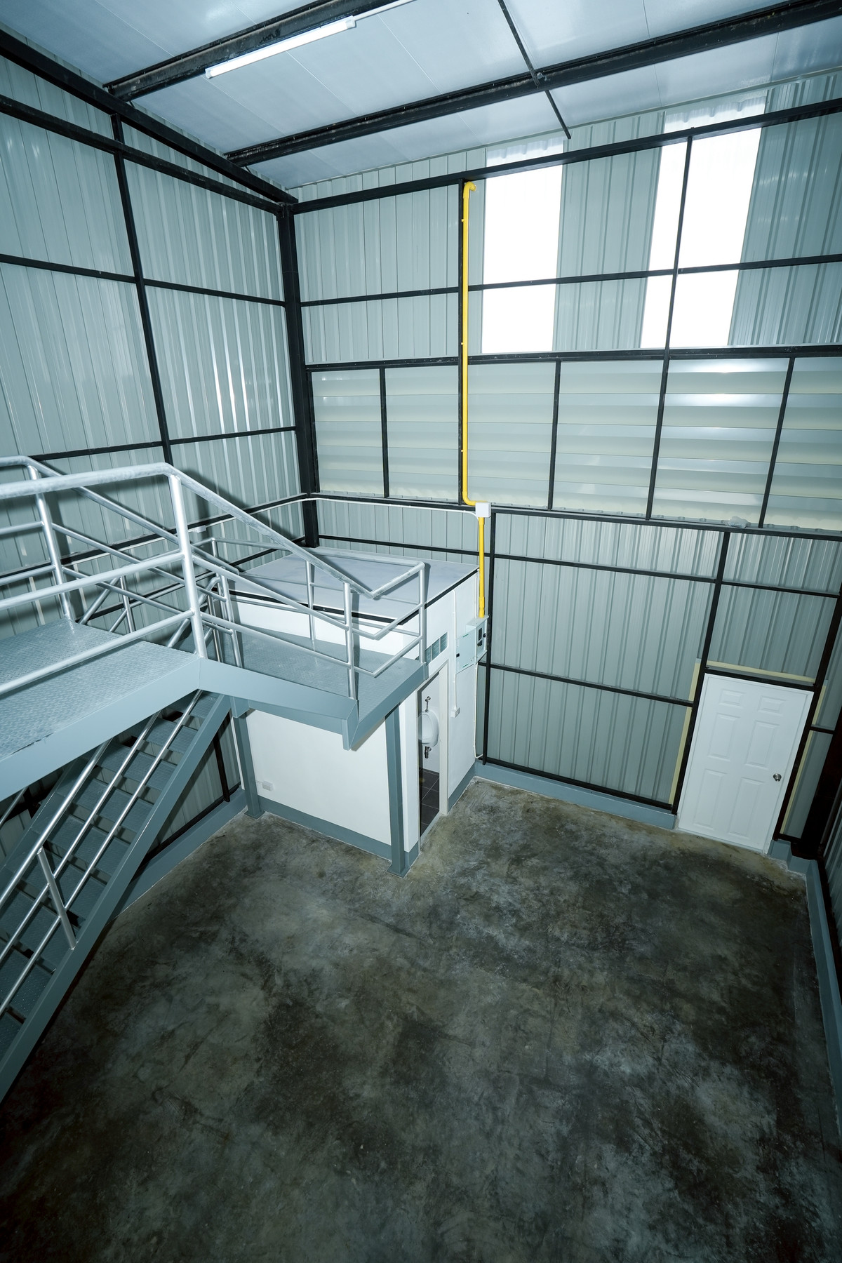 For RentWarehousePattanakan, Srinakarin : Warehouse with office Near Sri Nut BTS Station, Sukhumvit 77, On Nut 51 ( SPSEVE1188 )