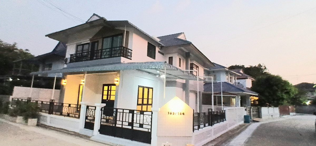 For SaleHouseNonthaburi, Bang Yai, Bangbuathong : Corner house, 5 bedrooms, detached house for sale, Sinbodi Bang Bua Thong, complete extension, in Soi Krom Land Bang Bua Thong.