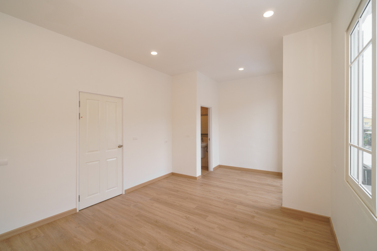 For SaleTownhomePattanakan, Srinakarin : P-2870 for sale!! Newly renovated house, Golden Town 2 On Nut-Phatthanakan, convenient travel.