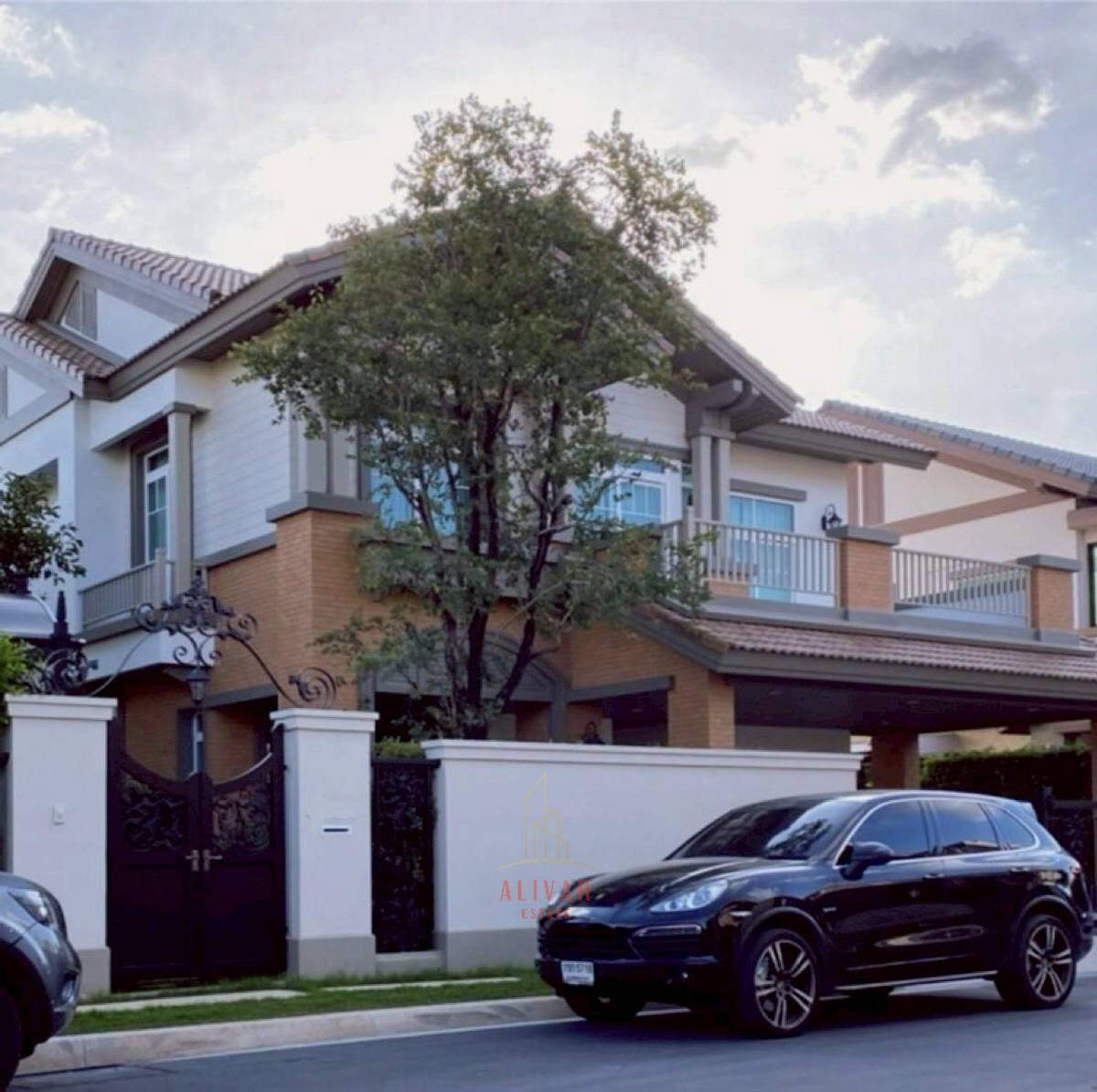 บ้านบางนา แบริ่ง ลาซาล : RH113925 ขาย/ให้เช่า บ้านเดี่ยว 2 ชั้น at Nantawan Bangna km.7