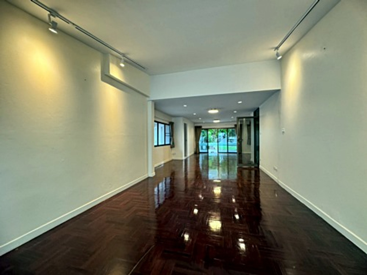 For RentHousePattanakan, Srinakarin : Single house for rent Panya Village, Soi Phatthanakan 30, near APL Ramkhamhaeng (N.1927)