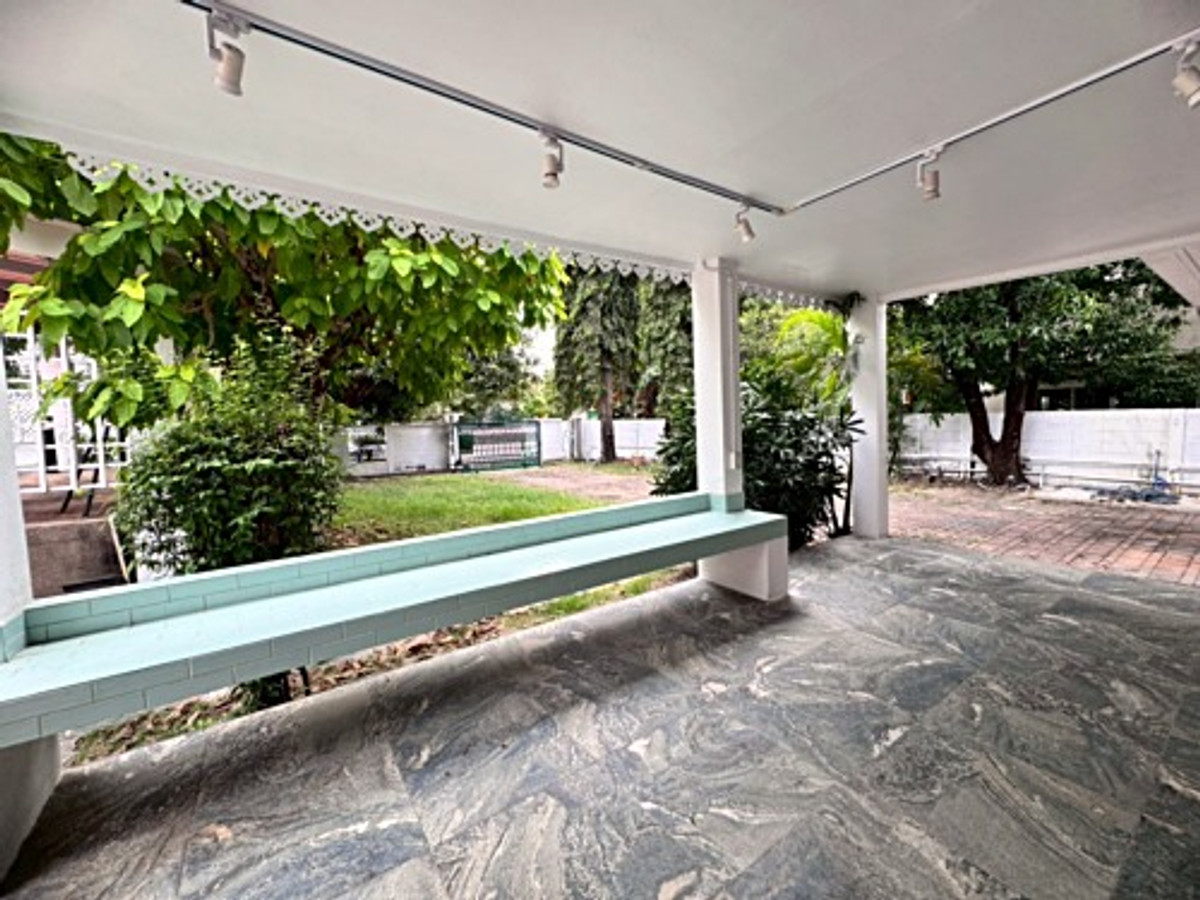 For RentHousePattanakan, Srinakarin : Single house for rent Panya Village, Soi Phatthanakan 30, near APL Ramkhamhaeng (N.1927)