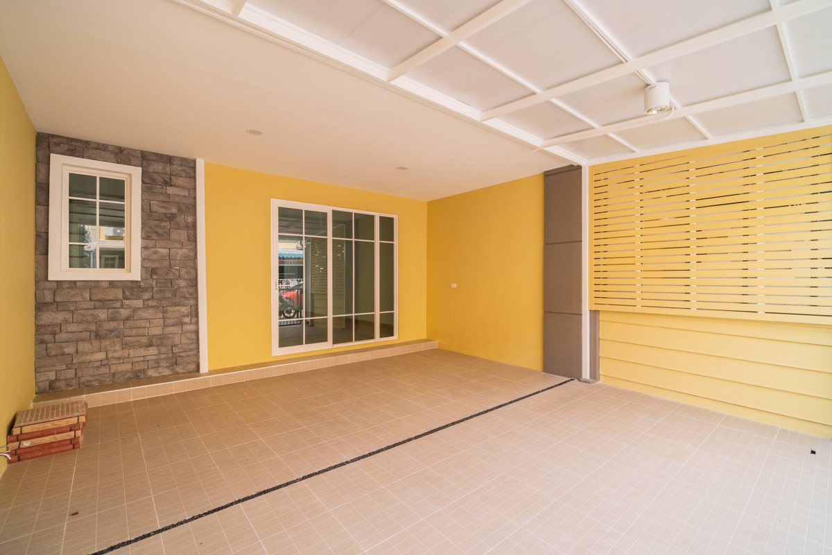 For SaleTownhomePattanakan, Srinakarin : P-2870 for sale!! Newly renovated house, Golden Town 2 On Nut-Phatthanakan, convenient travel.