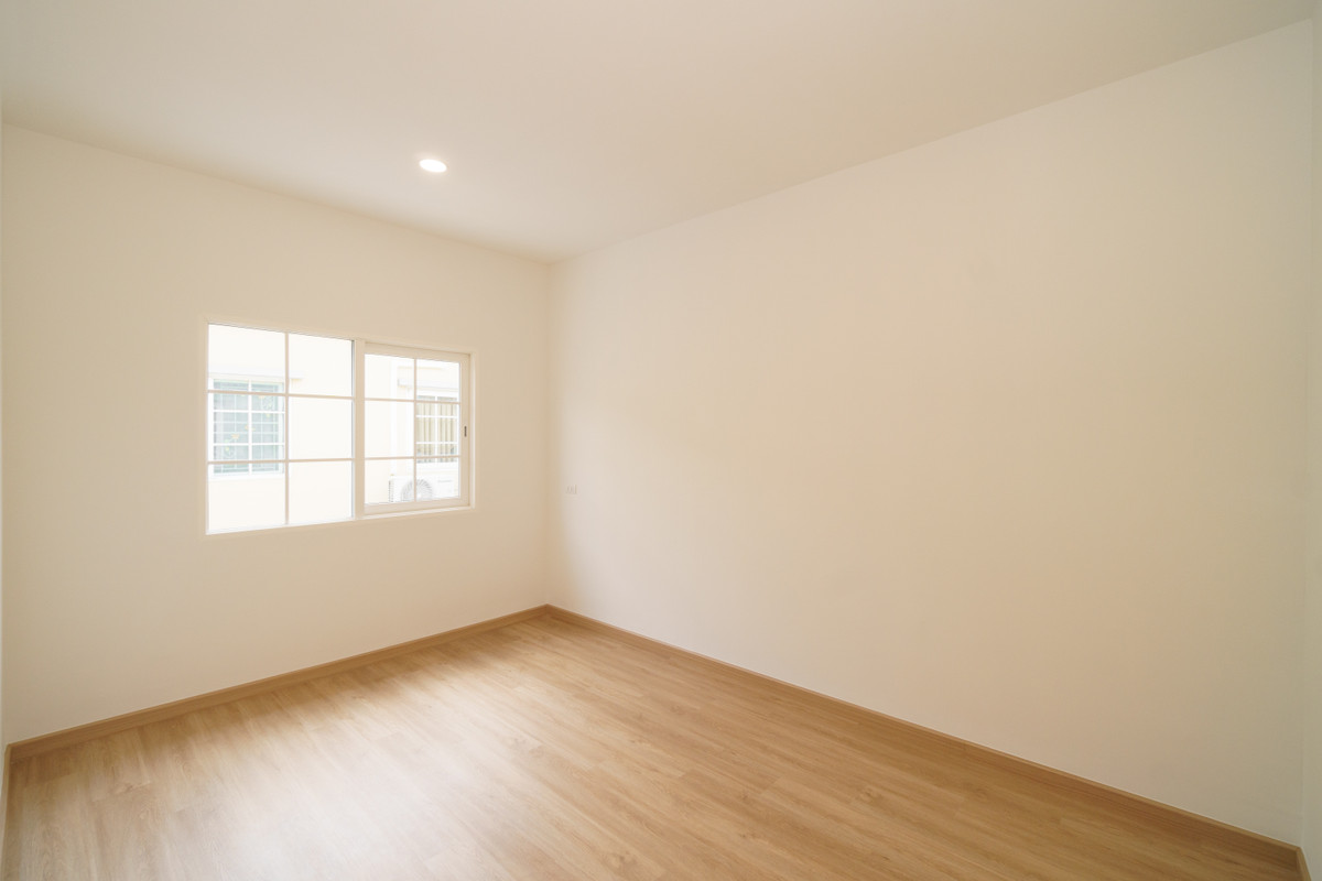 For SaleTownhomePattanakan, Srinakarin : P-2870 for sale!! Newly renovated house, Golden Town 2 On Nut-Phatthanakan, convenient travel.