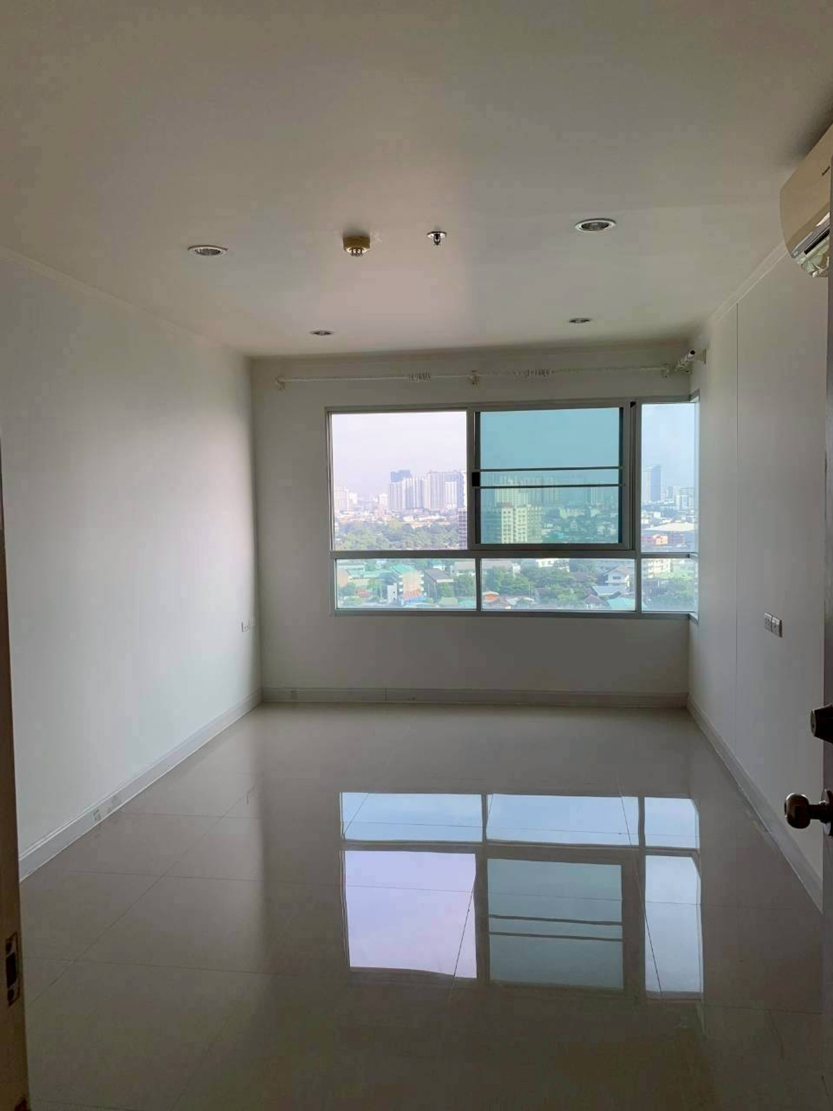 For SaleCondoRathburana, Suksawat : ✅ S-LPSS107 ✅ Line : @p2nproperty