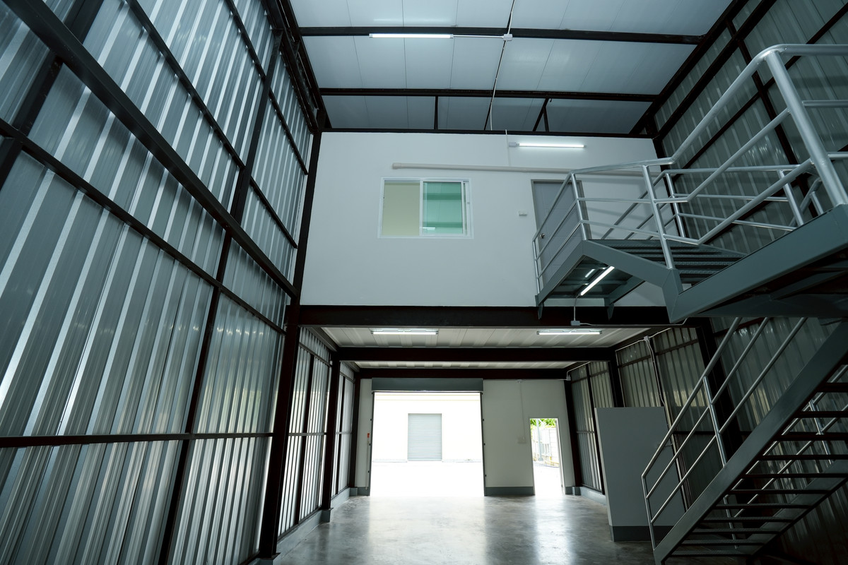 For RentWarehousePattanakan, Srinakarin : Warehouse with office Near Sri Nut BTS Station, Sukhumvit 77, On Nut 51 ( SPSEVE1188 )