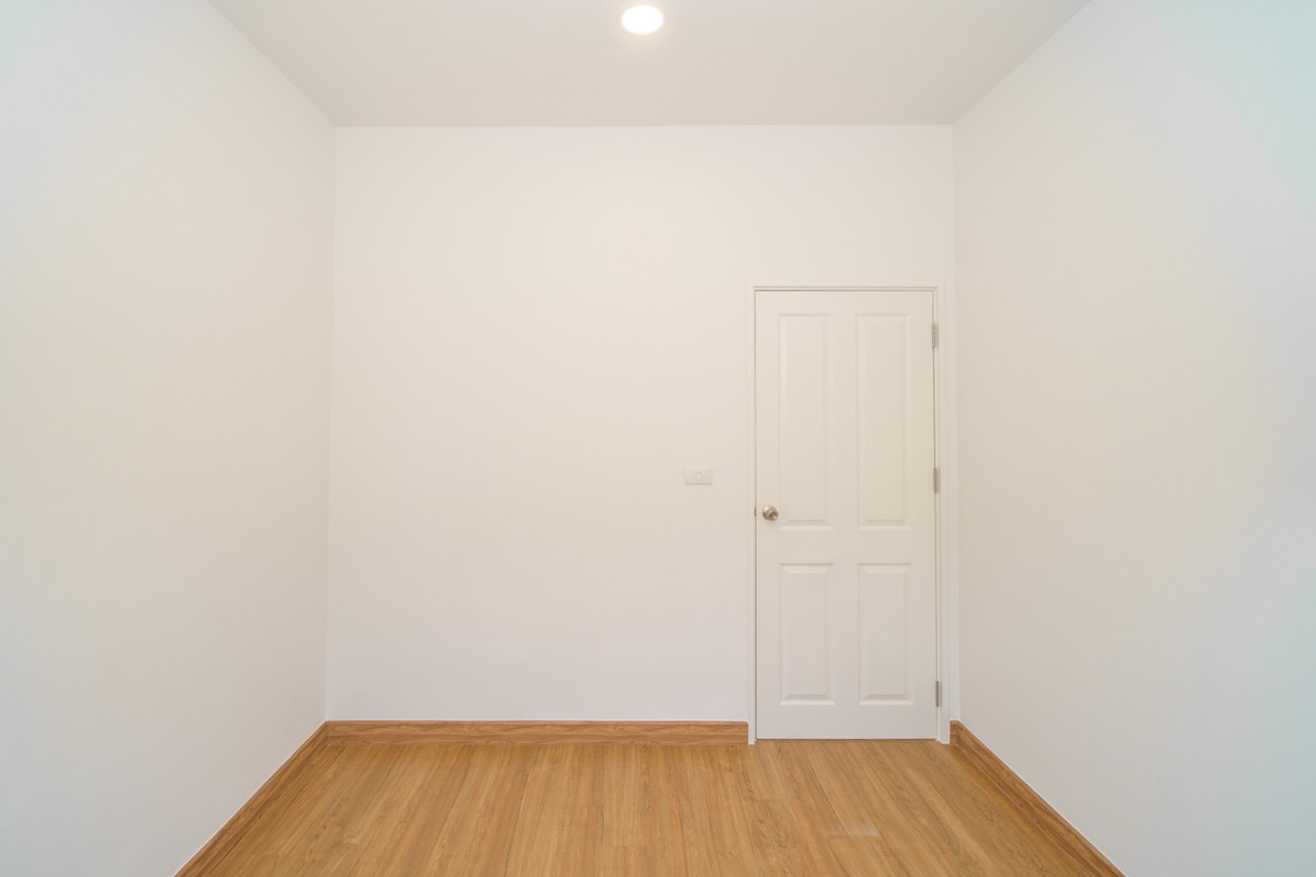 For SaleTownhomePattanakan, Srinakarin : P-2871 for sale!! Newly renovated house, ready to move in, near the expressway, Golden Town 2 On Nut-Phatthanakan.