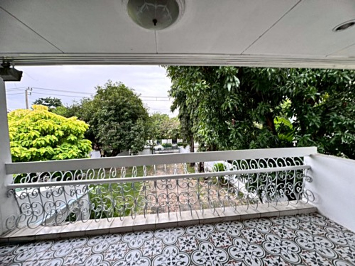 For RentHousePattanakan, Srinakarin : Single house for rent Panya Village, Soi Phatthanakan 30, near APL Ramkhamhaeng (N.1927)