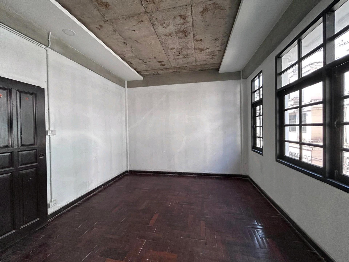 For RentShop HouseSukhumvit, Asoke, Thonglor : Shophouse for Sale / Rent in Sukhumvit Soi Promsri
Prime Commercial Property near BTS Phrom Phong