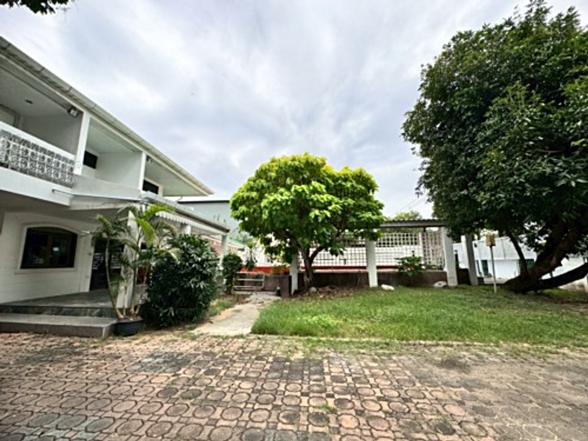 For RentHousePattanakan, Srinakarin : Single house for rent Panya Village, Soi Phatthanakan 30, near APL Ramkhamhaeng (N.1927)